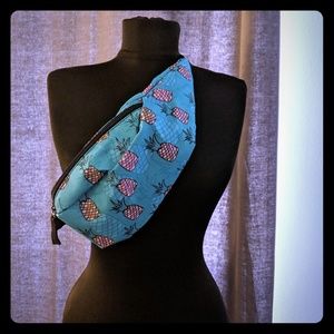 *SOLD* Pineapple belt bag cross body fanny pack